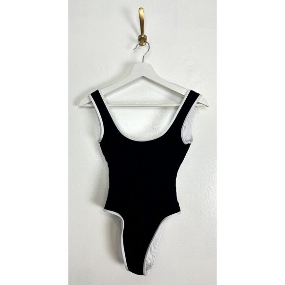 VITAMIN A Reese Reversible One-Piece Swimsuit in Black/White Size X-Small - Picture 4 of 13